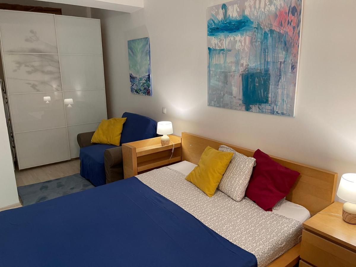 Apartment Happiness By Nicole Jutka, Visual Artist Olimp Εξωτερικό φωτογραφία